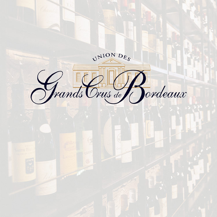 Logotype bleu et or sur une image de collection de bouteilles de vin
